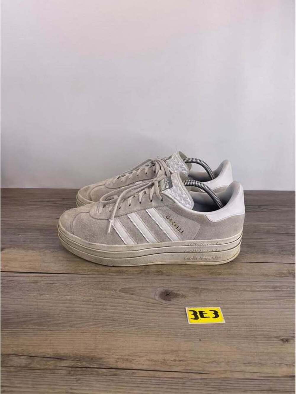 adidas Gazelle Bold Grey White Womens Size 11 Platform Shoes HQ6893